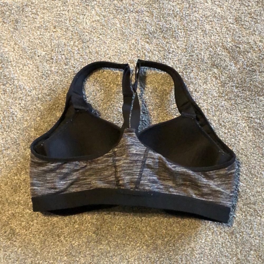 Victoria Secret Sports Bra 36B - Picture 4 of 4